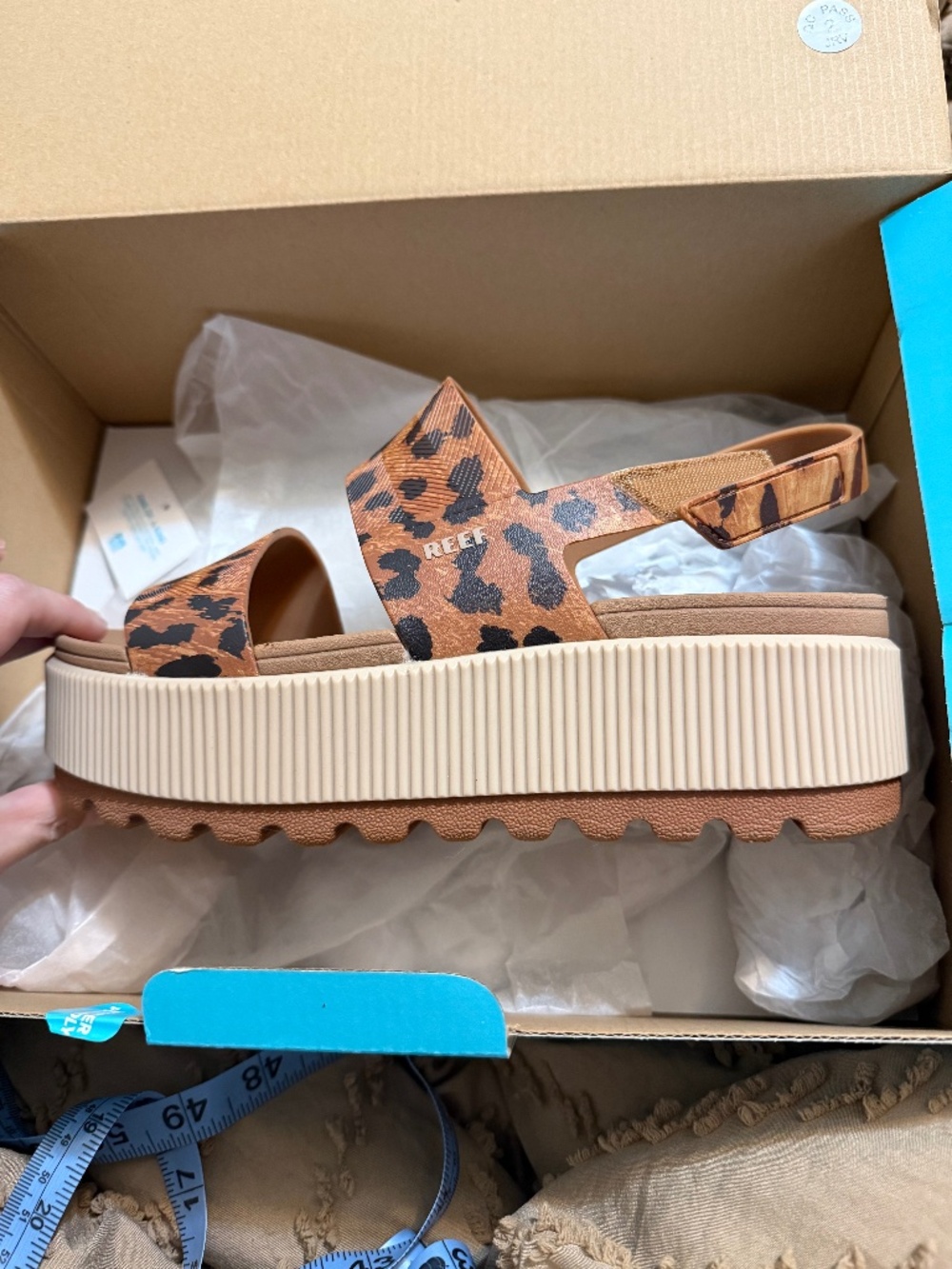 REEF Leopard print sandals